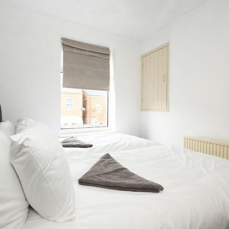 Cottage Style 3 Bedroom House - Close To City Centre & The Peaks Chesterfield Esterno foto