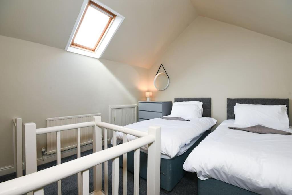 Cottage Style 3 Bedroom House - Close To City Centre & The Peaks Chesterfield Esterno foto