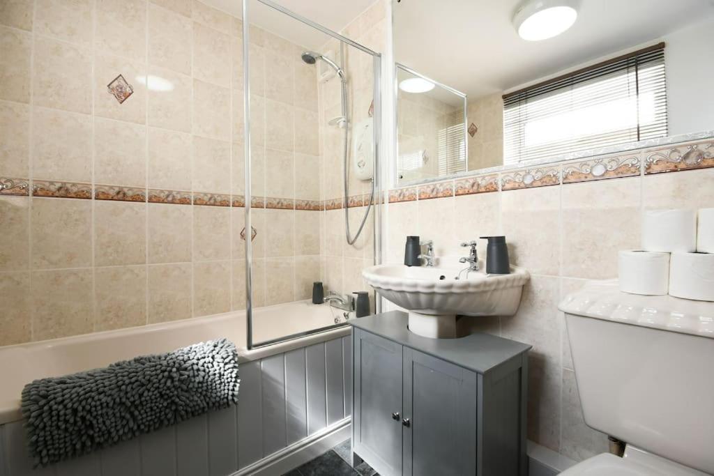 Cottage Style 3 Bedroom House - Close To City Centre & The Peaks Chesterfield Esterno foto