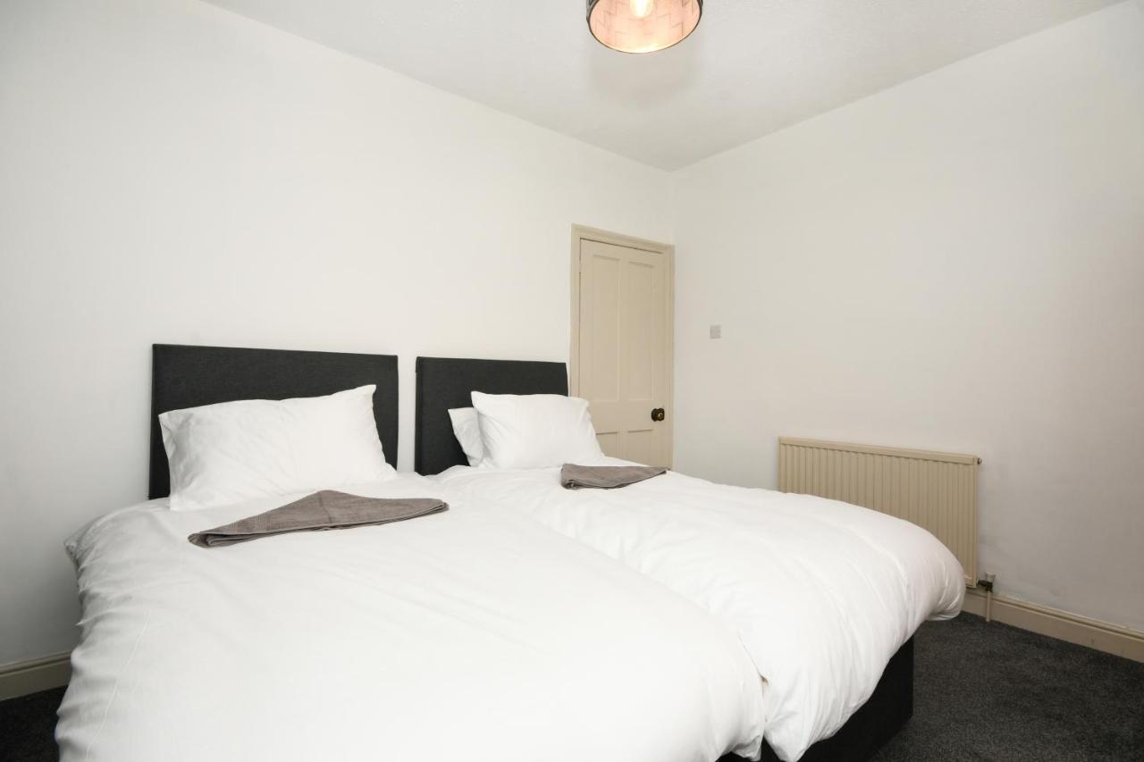 Cottage Style 3 Bedroom House - Close To City Centre & The Peaks Chesterfield Esterno foto